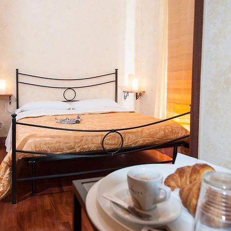Residenza Laterano Hotel โรม ภายนอก รูปภาพ