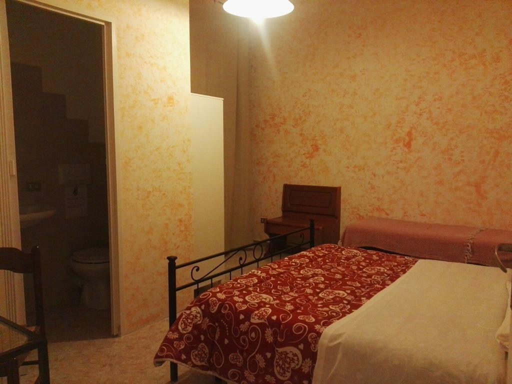 Residenza Laterano Hotel โรม ภายนอก รูปภาพ