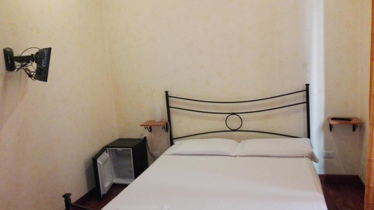 Residenza Laterano Hotel โรม ภายนอก รูปภาพ